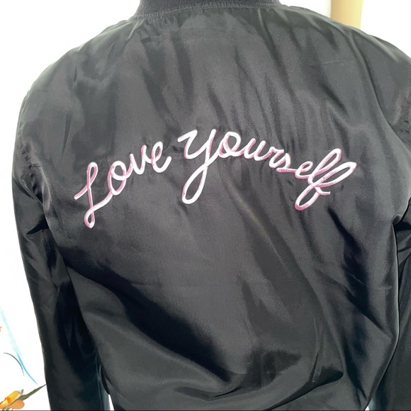 Forever 21 | Black Graphic Print Bomber Jacket - Picture 2 of 5